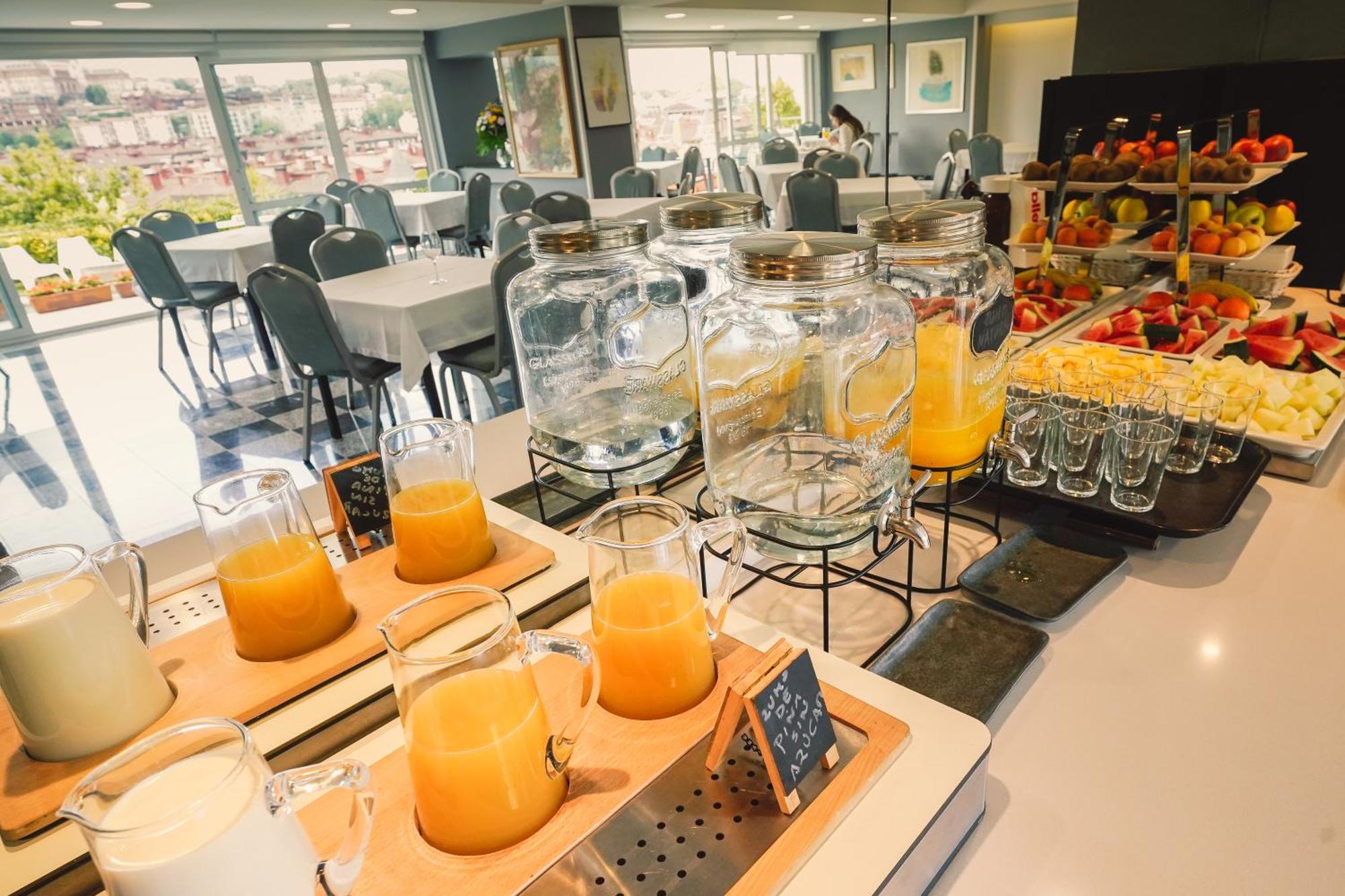 Hotel Avenida San Sebastian Ngoại thất bức ảnh