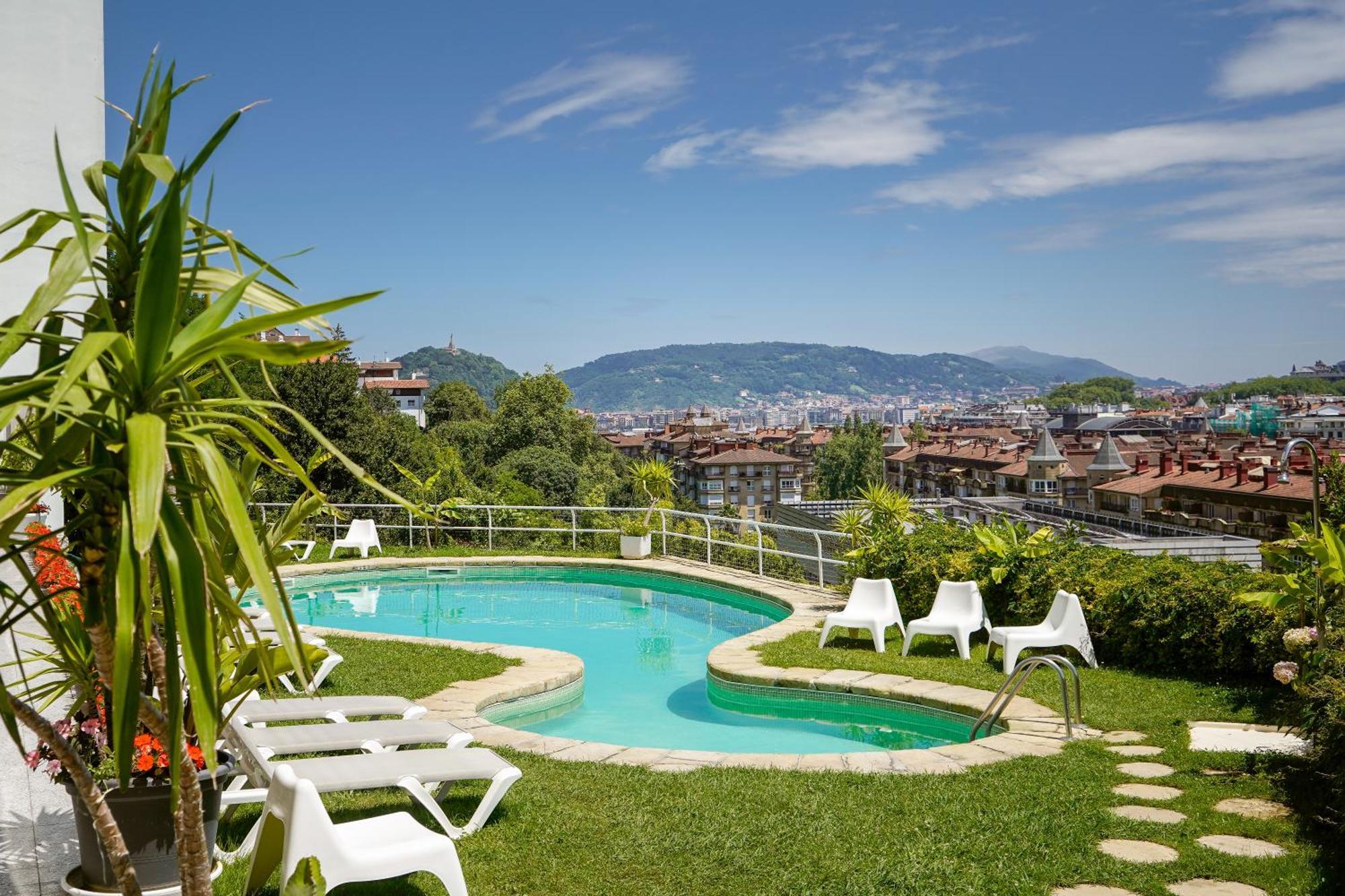 Hotel Avenida San Sebastian Ngoại thất bức ảnh
